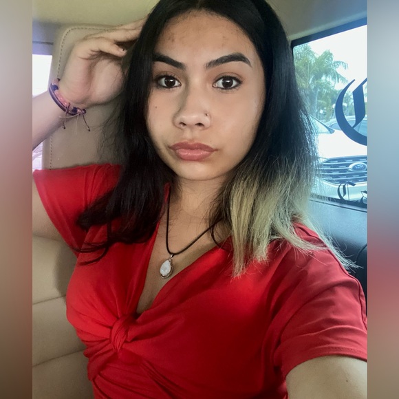 Meet your Posher, Amy - Picture 3 of 7